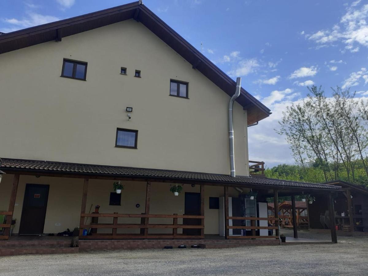 Pensiunea Scorilo Plopi  Exterior foto